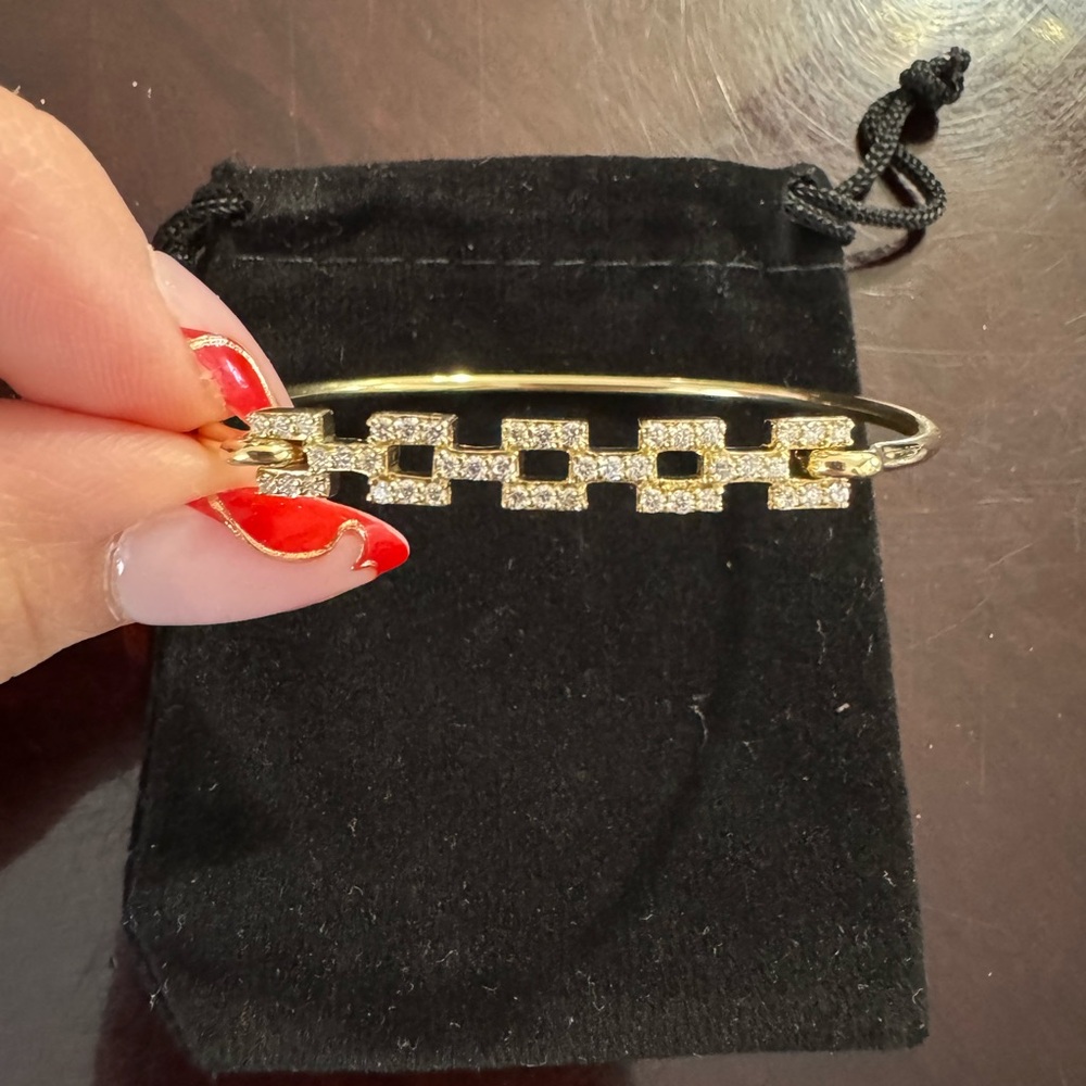 18k yellow gold bracelet Designer JEMMA WYNNE. Custom made for small wrists.